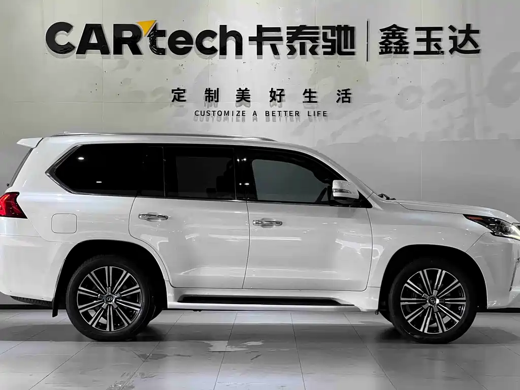 Lexus LX — фото 4