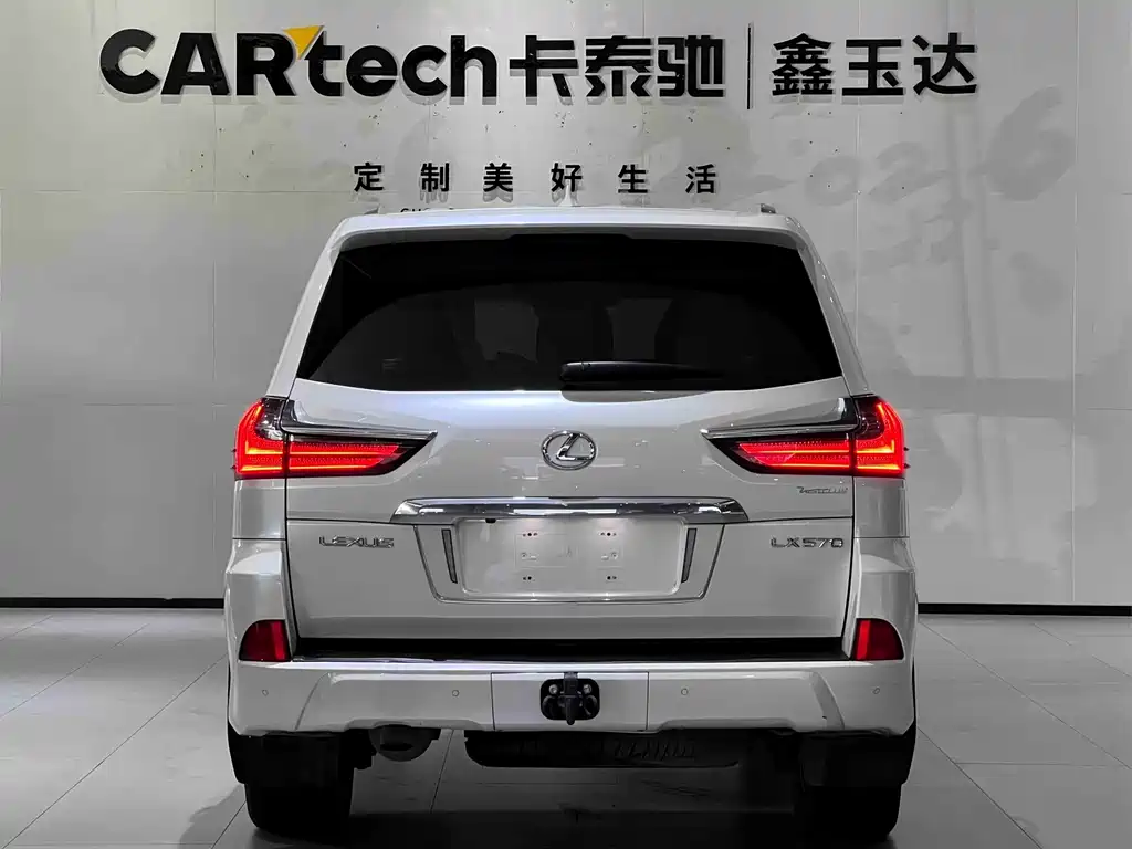 Lexus LX — фото 6