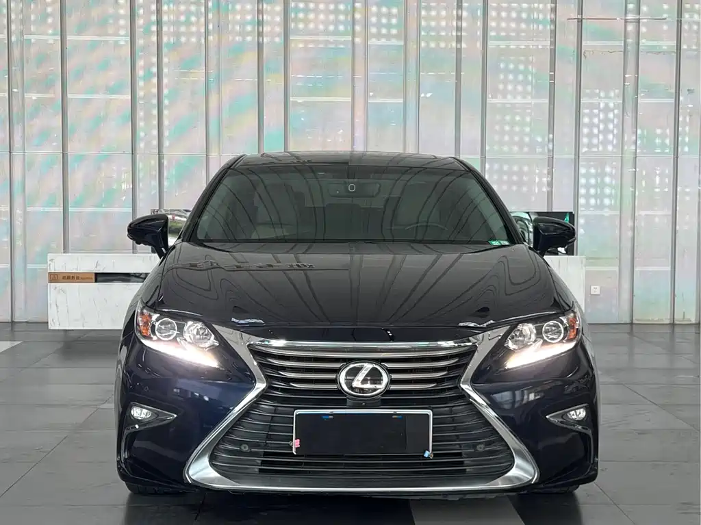 Lexus ES — фото 2