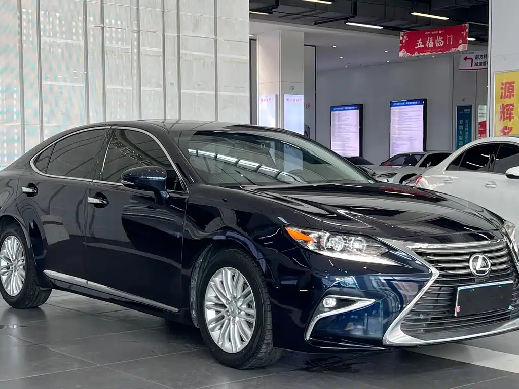Lexus ES — фото 3