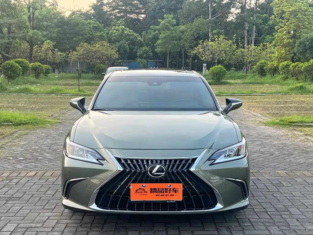 Lexus ES — фото 2