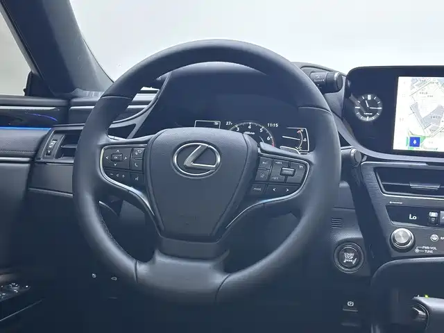 Lexus ES — фото 10