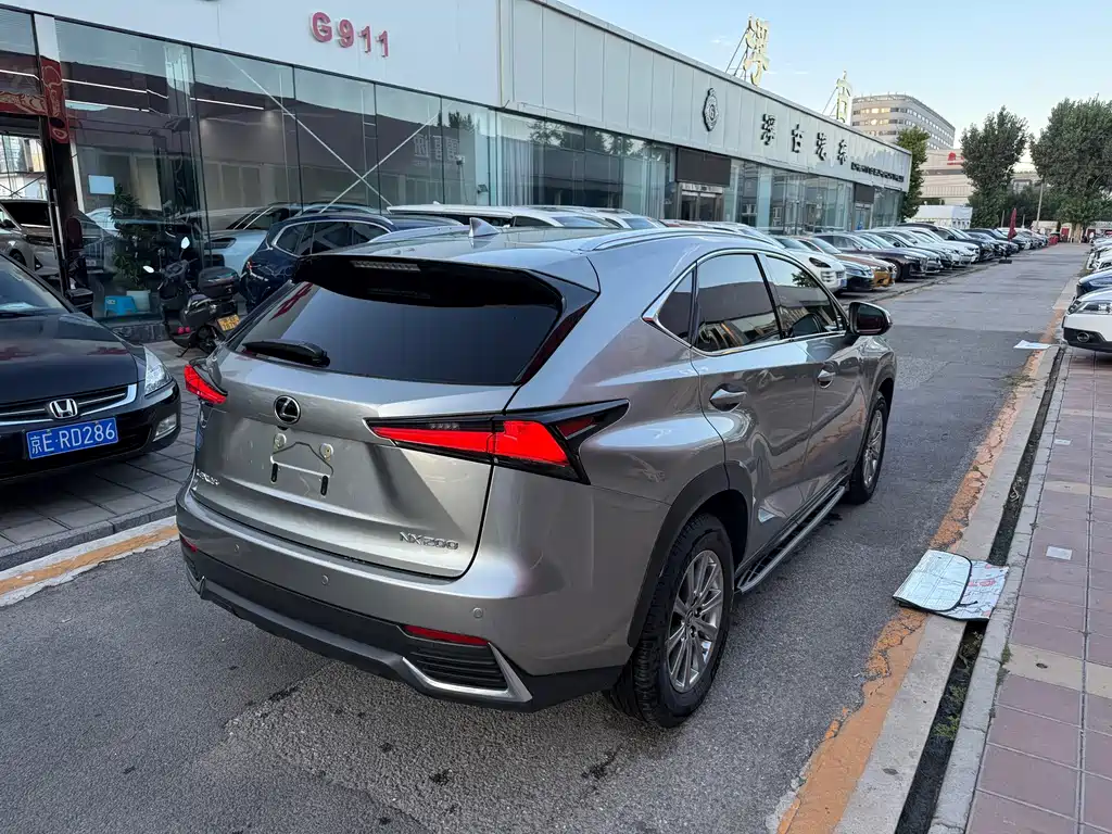 Lexus NX — фото 3