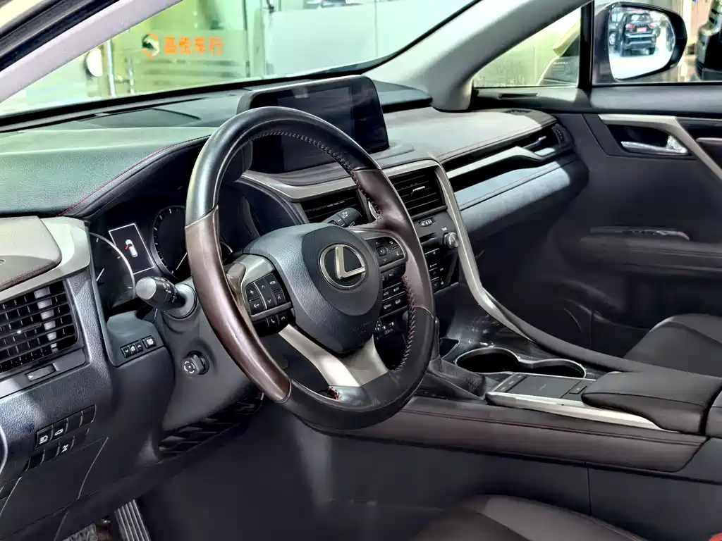 Lexus RX — фото 11