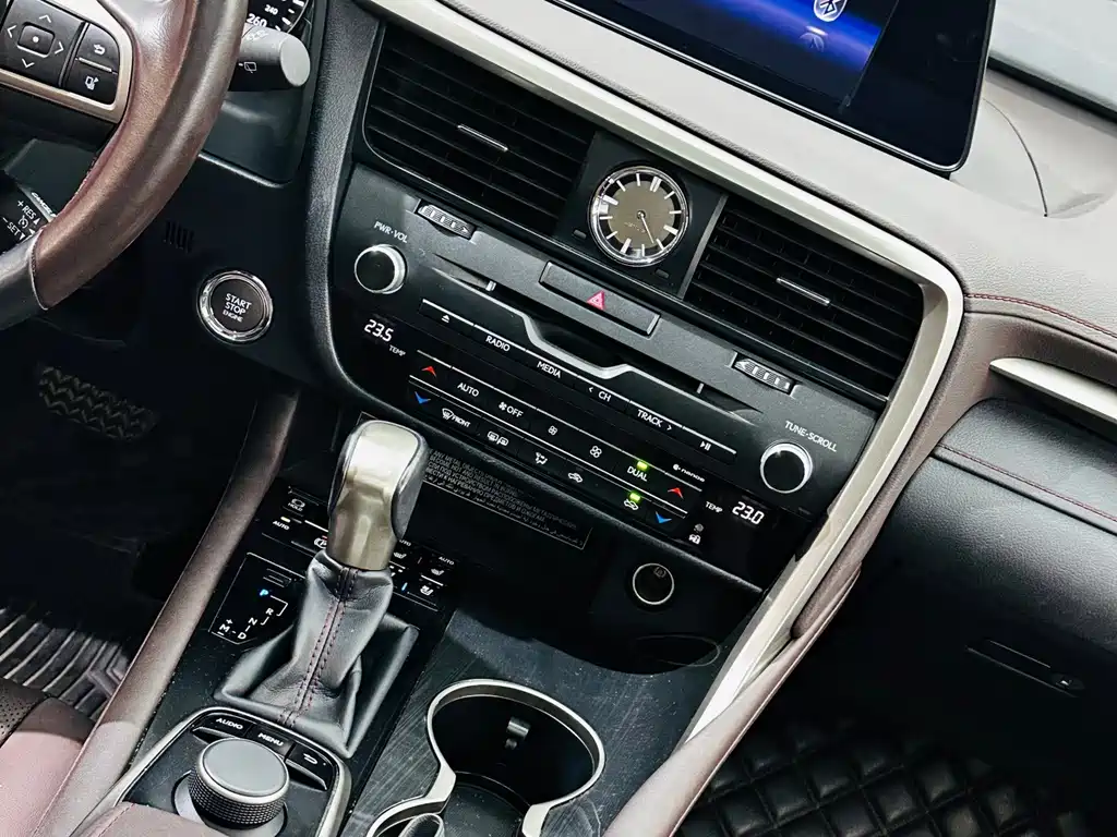 Lexus RX — фото 19