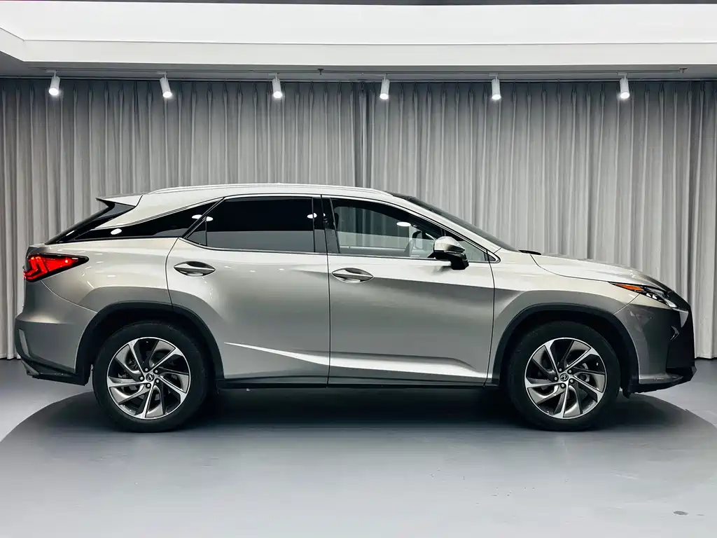 Lexus RX — фото 4