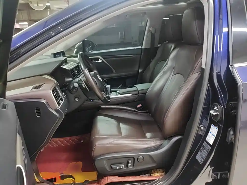 Lexus RX — фото 15