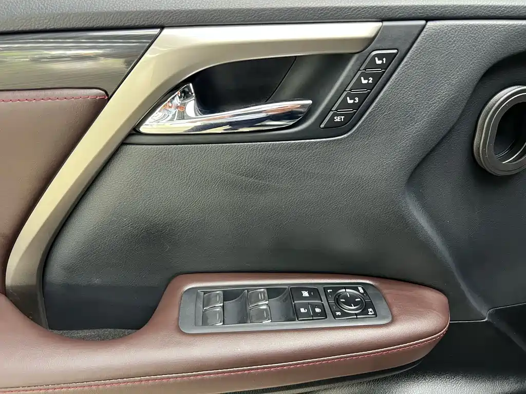 Lexus RX — фото 19