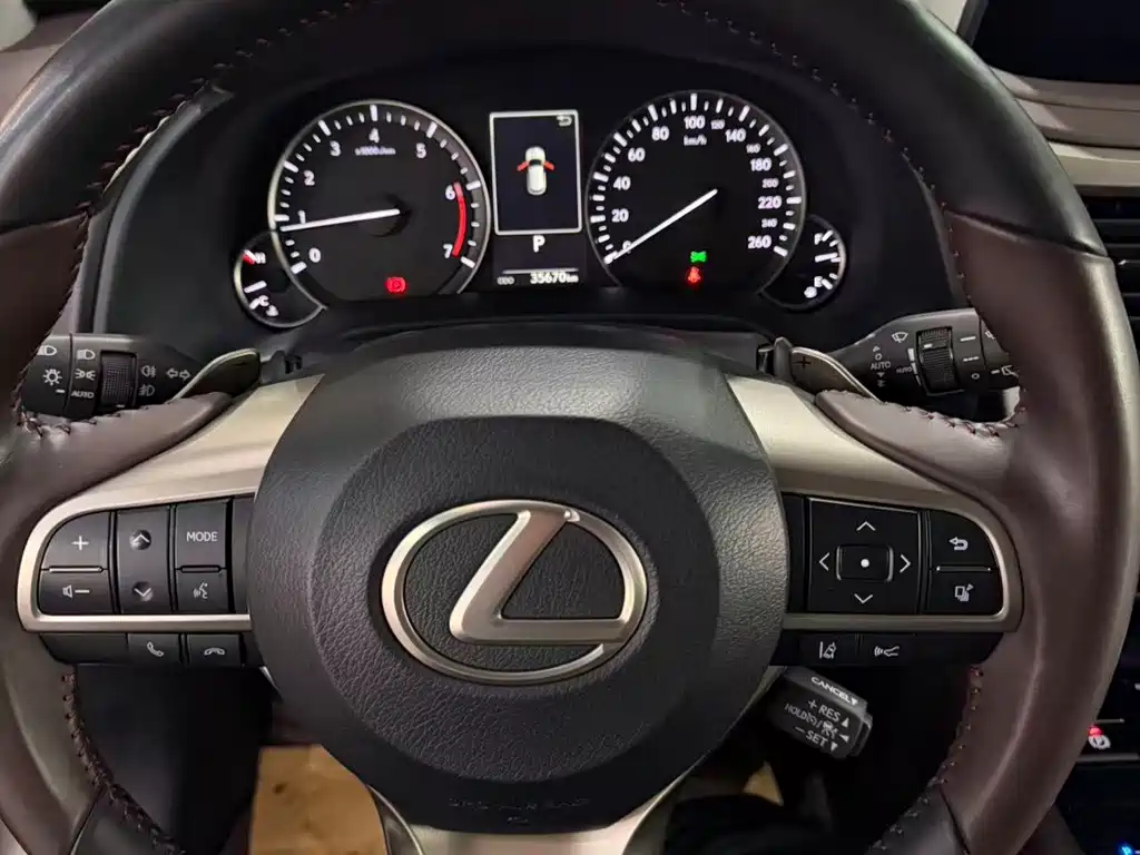 Lexus RX — фото 9