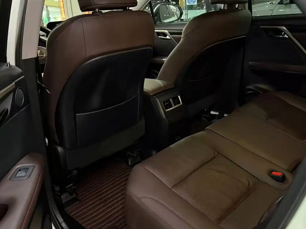 Lexus RX — фото 10