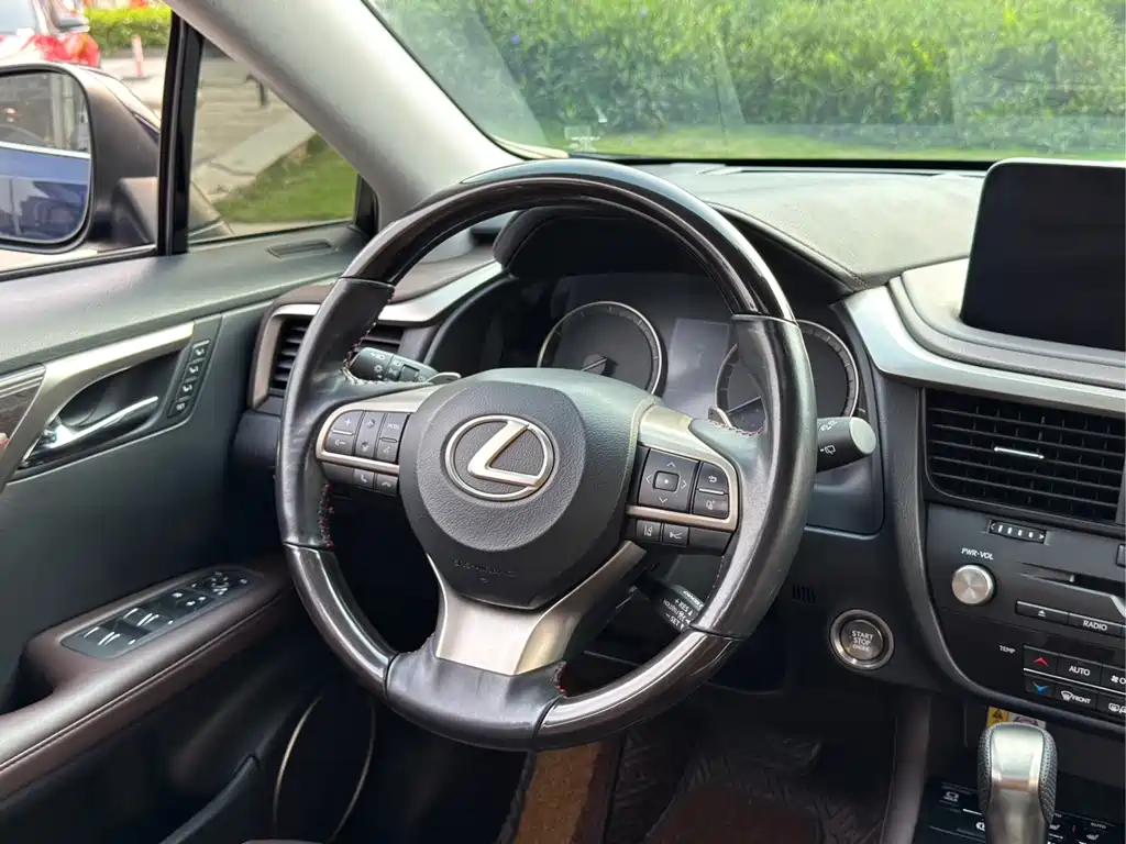 Lexus RX — фото 27