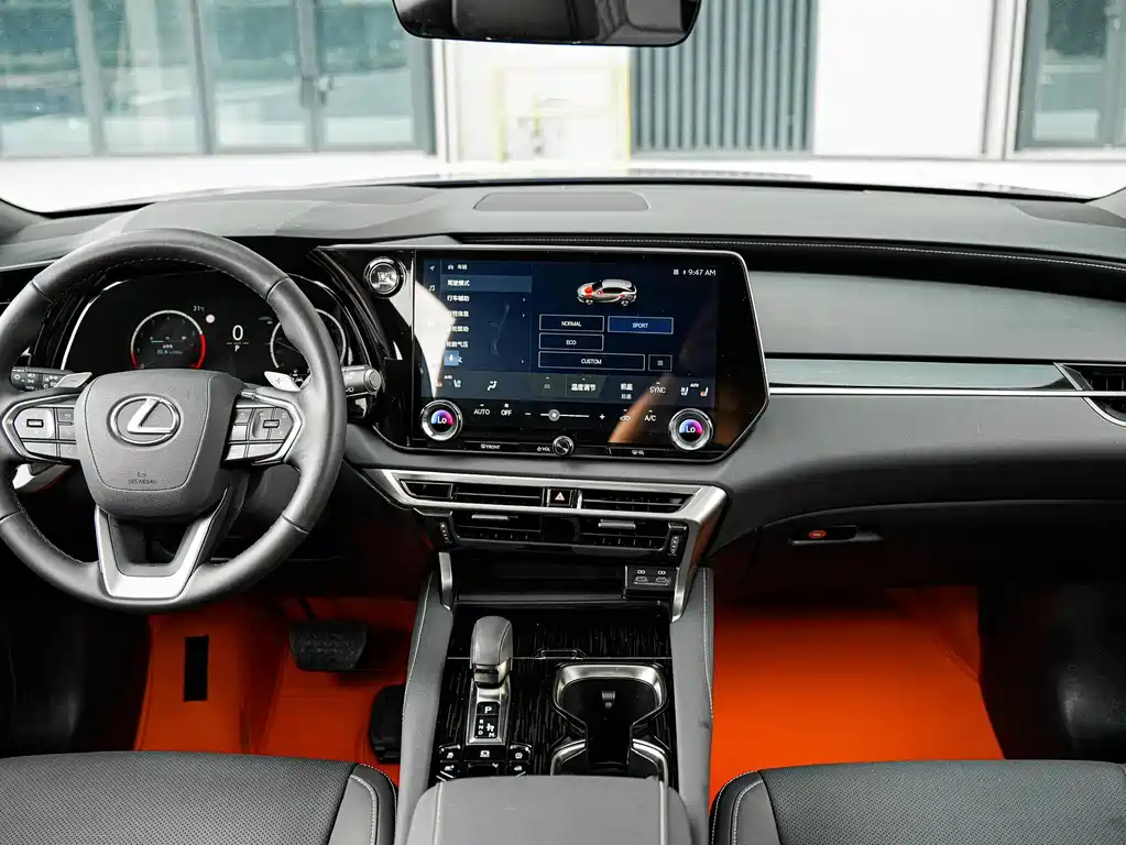 Lexus RX — фото 16
