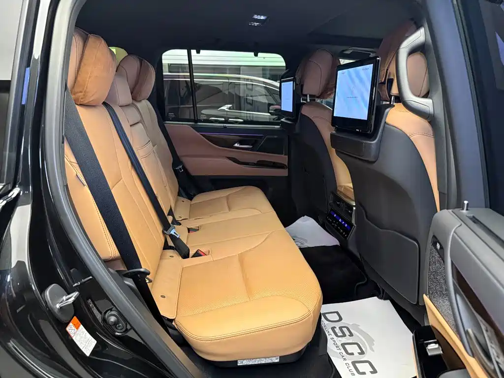 Lexus LX — фото 14