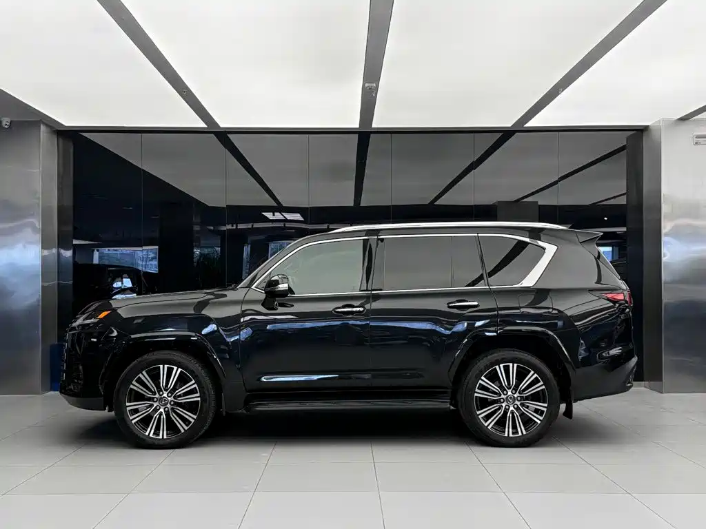 Lexus LX — фото 3
