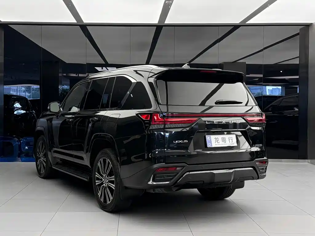 Lexus LX — фото 4