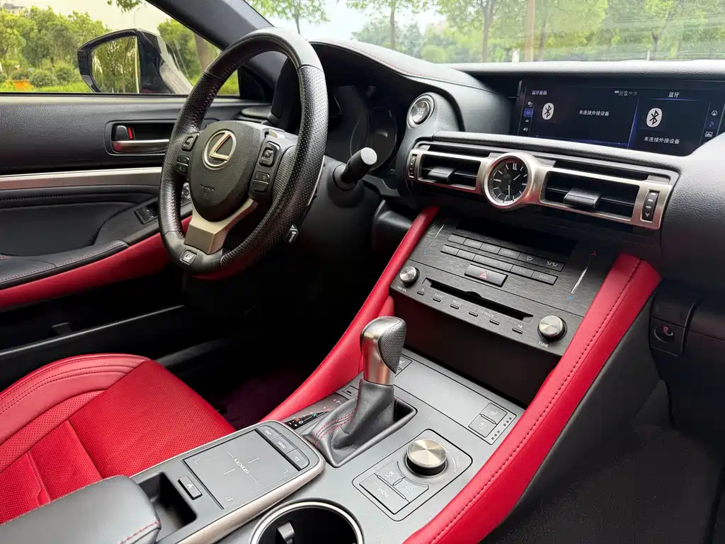 Lexus RC — фото 11