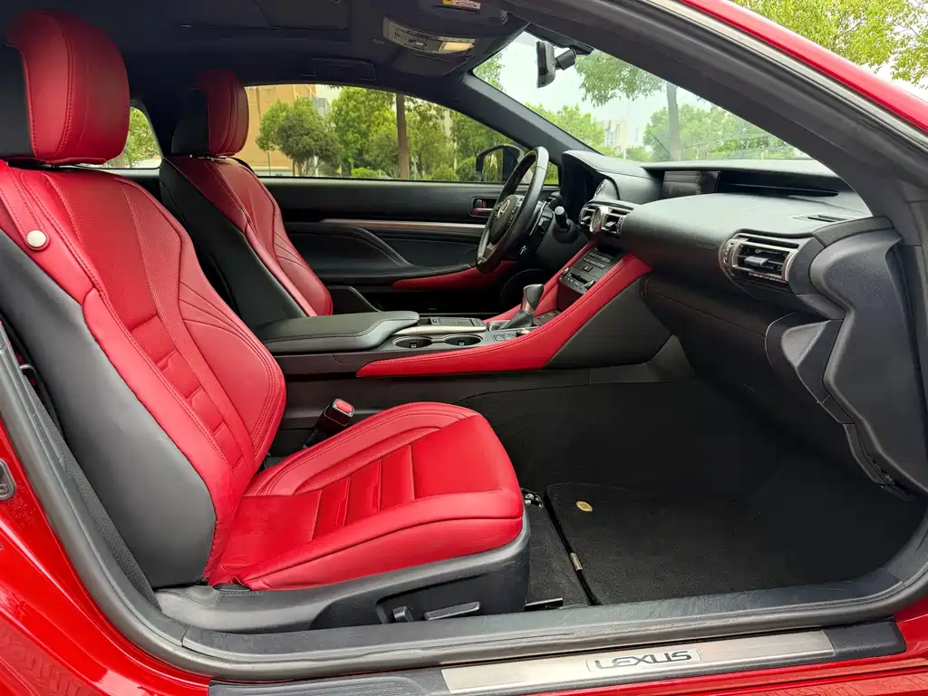 Lexus RC — фото 10