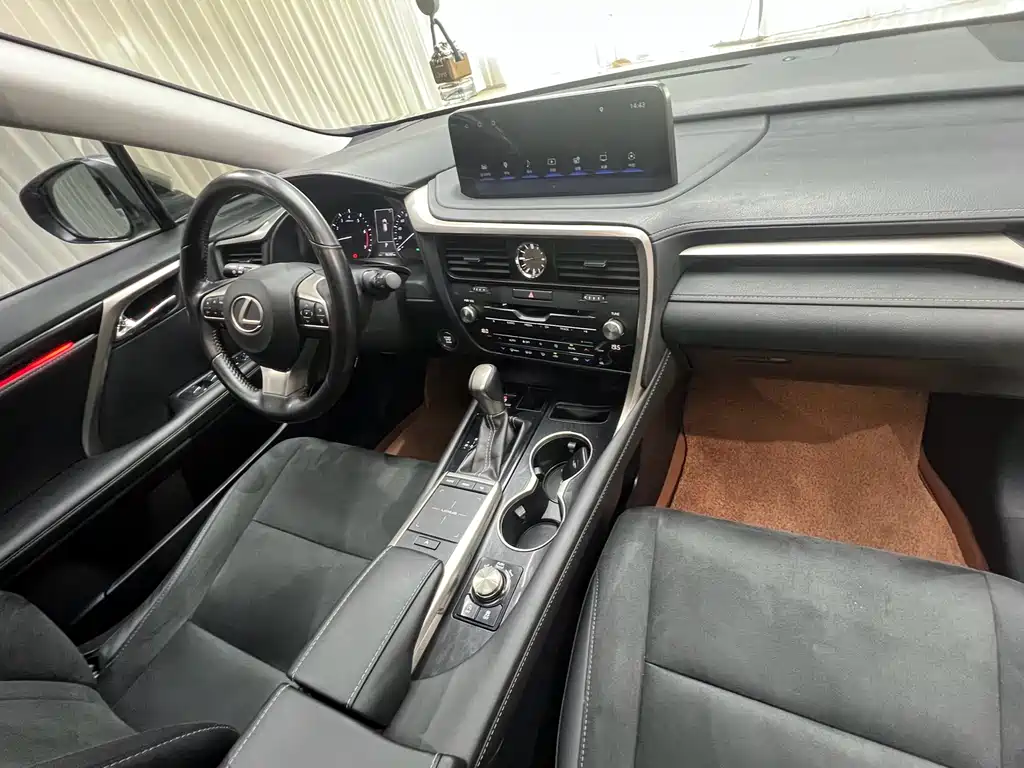 Lexus RX — фото 20