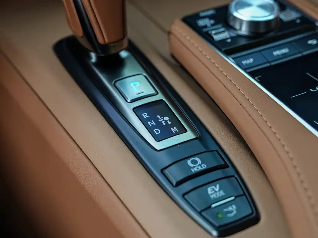 Lexus LC — фото 17