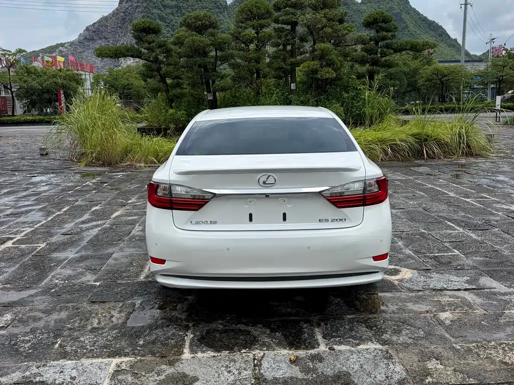 Lexus ES — фото 4