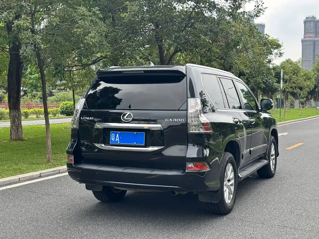 Lexus GX — фото 4