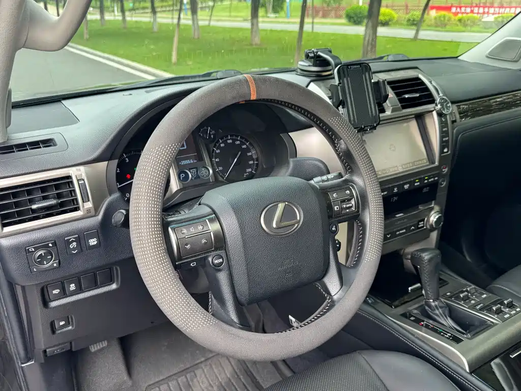 Lexus GX — фото 5