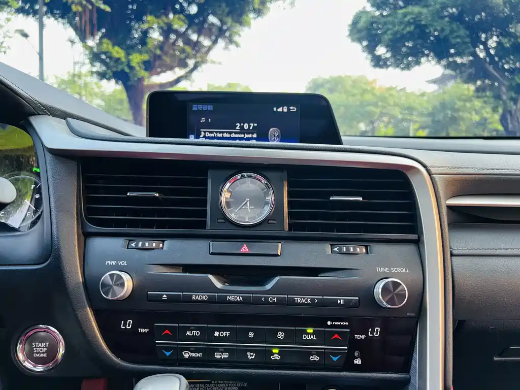 Lexus RX — фото 17