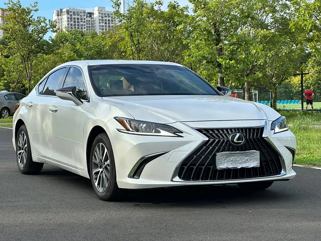 Lexus ES — фото 3