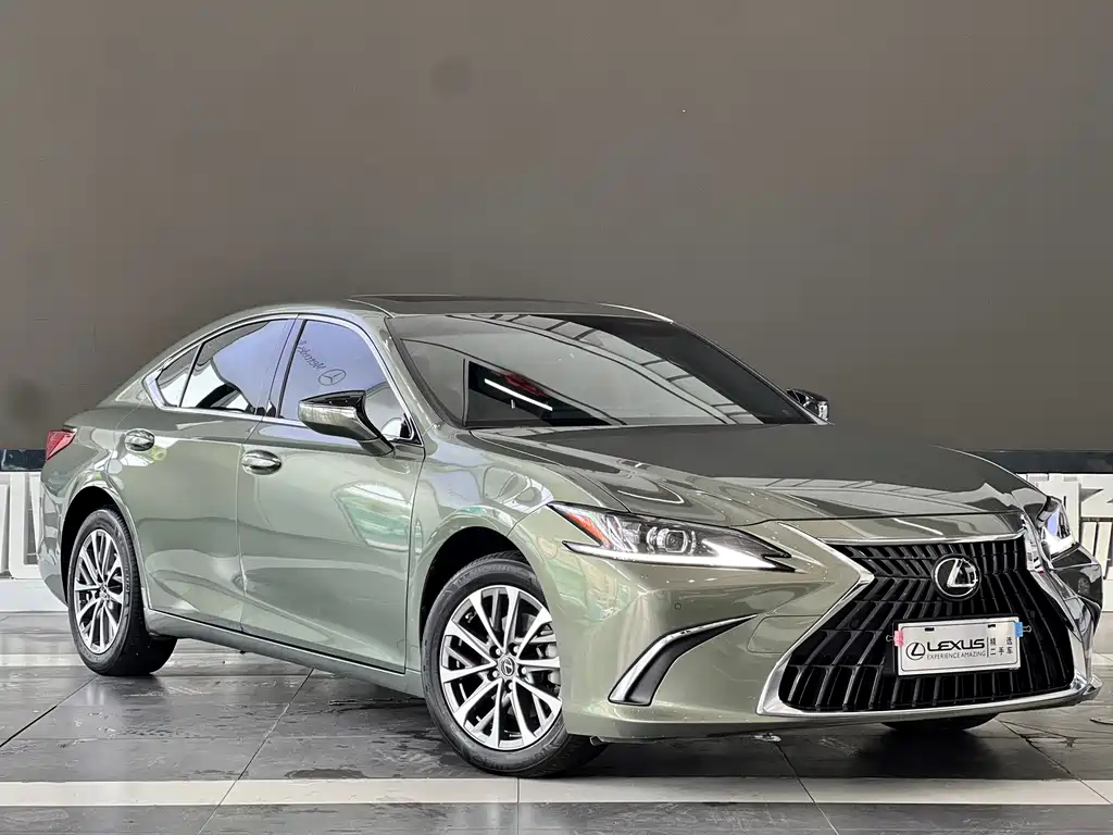 Lexus ES — фото 3