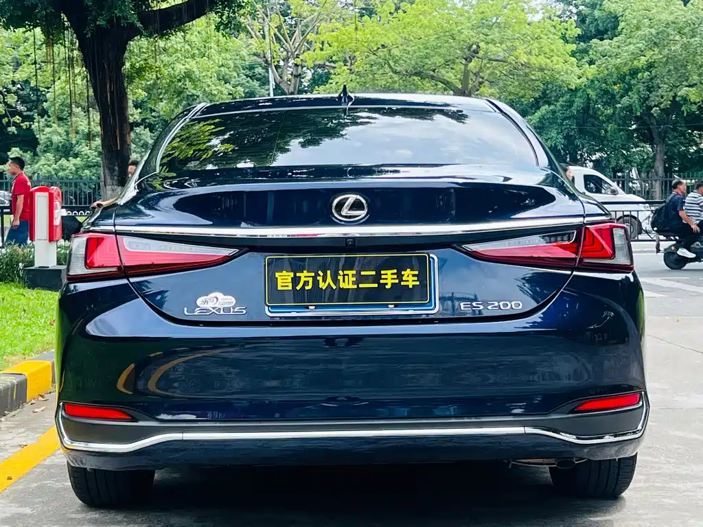 Lexus ES — фото 4