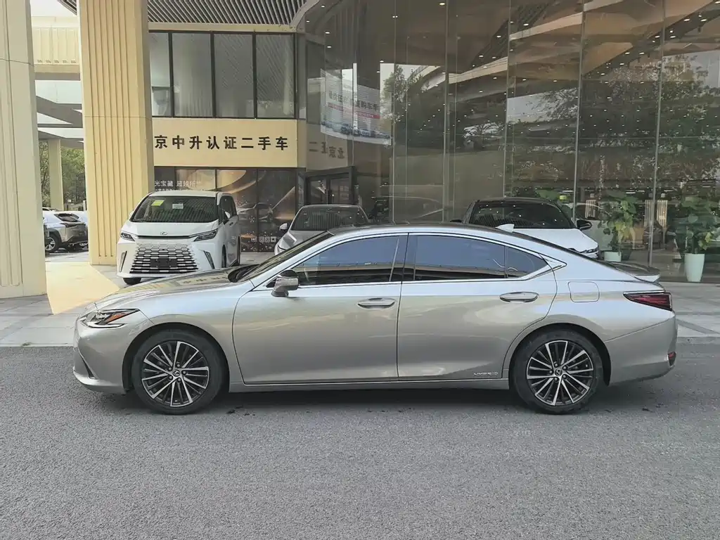 Lexus ES — фото 2