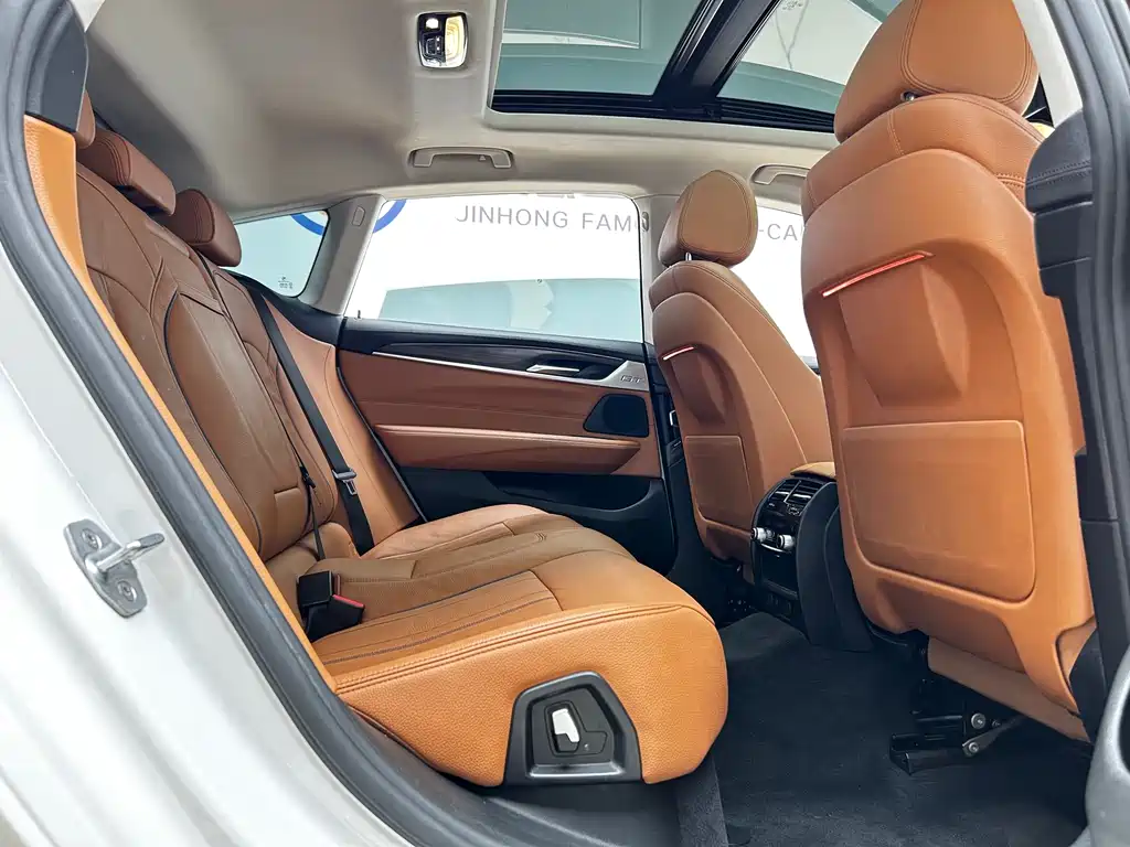 BMW 6 Series GT — фото 22