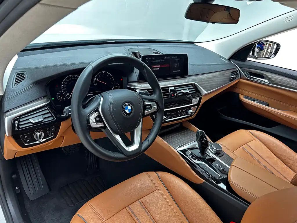 BMW 6 Series GT — фото 10