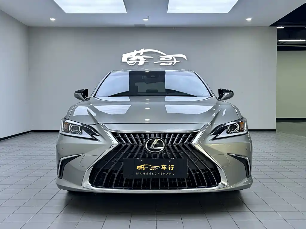 Lexus ES — фото 2