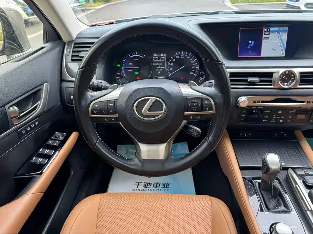 Lexus GS — фото 11