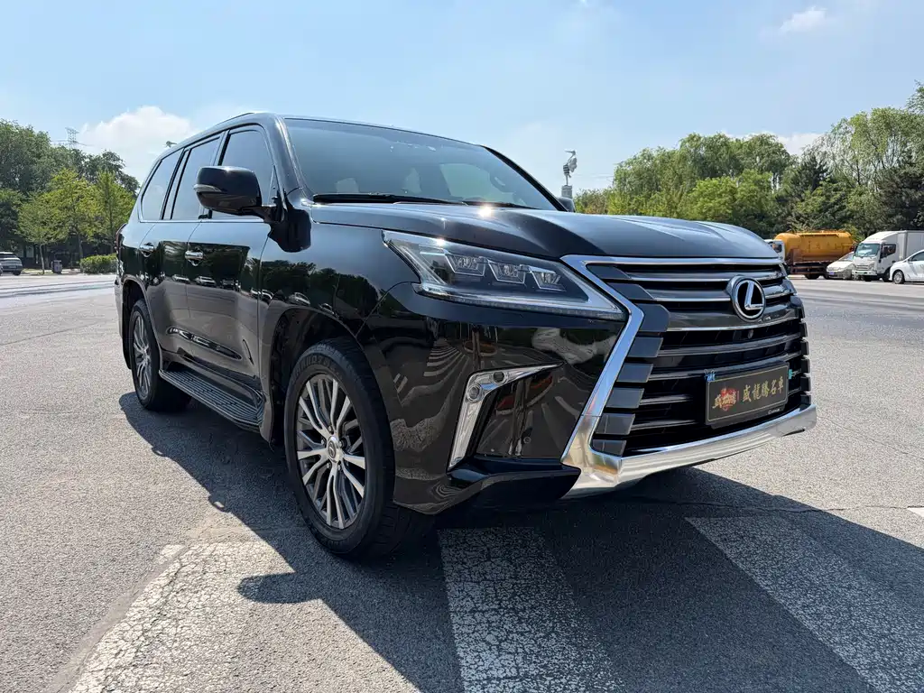 Lexus LX — фото 3