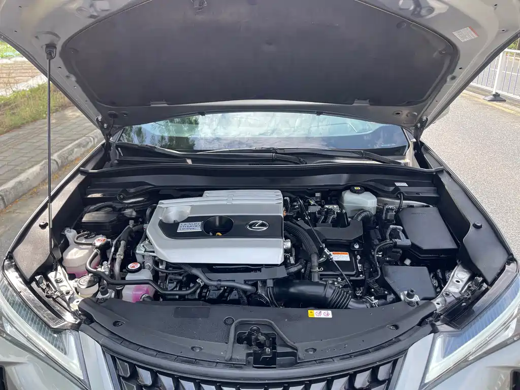 Lexus UX — фото 30