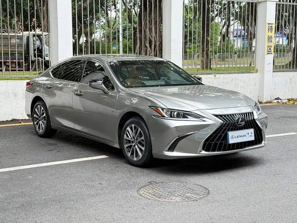 Lexus ES — фото 2