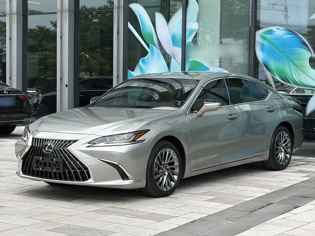 Lexus ES — фото 5