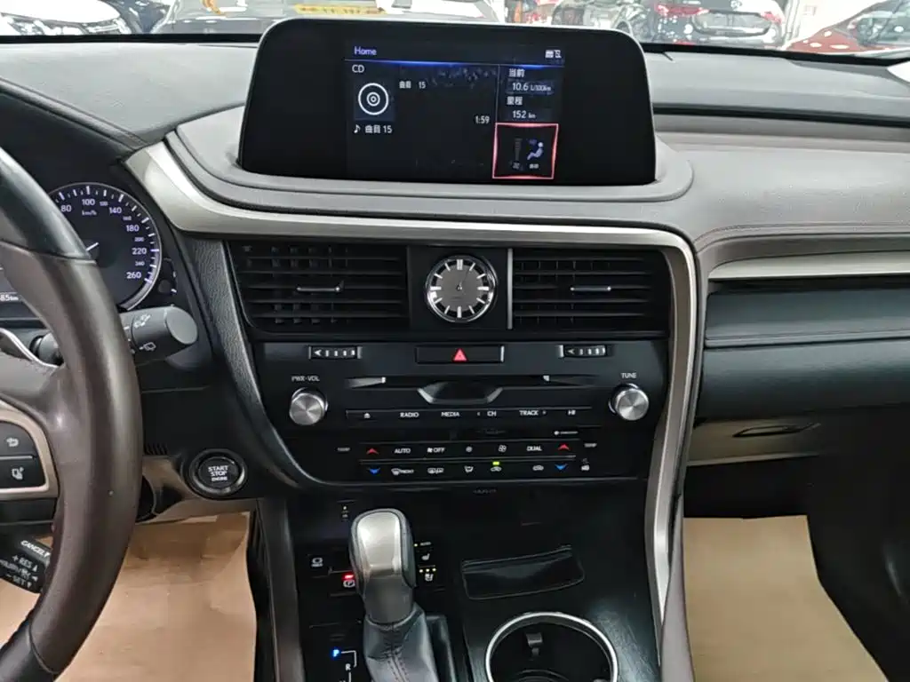 Lexus RX — фото 13