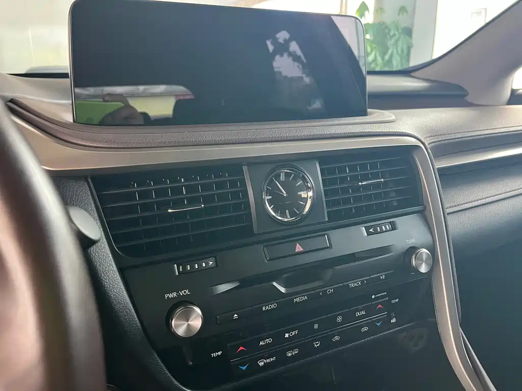 Lexus RX — фото 9
