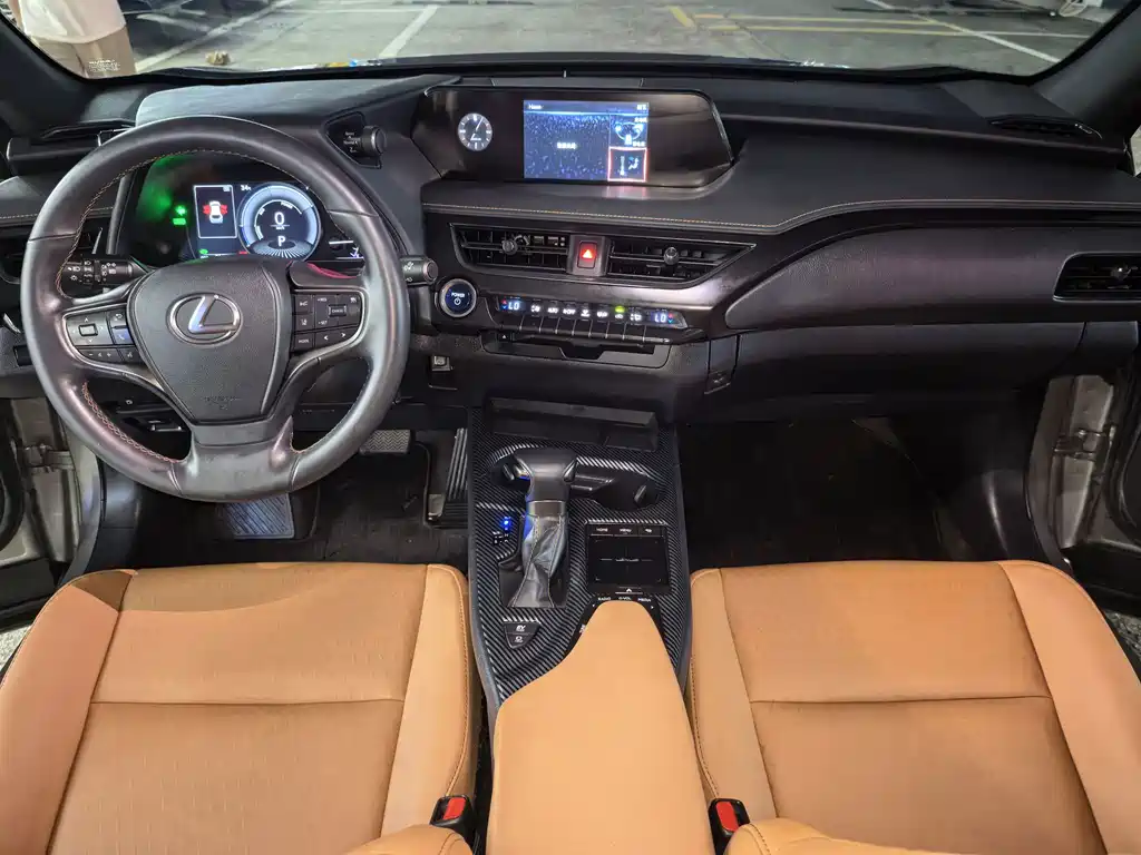 Lexus UX — фото 9