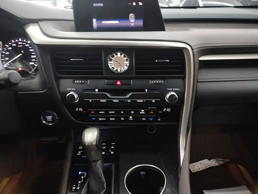 Lexus RX — фото 13
