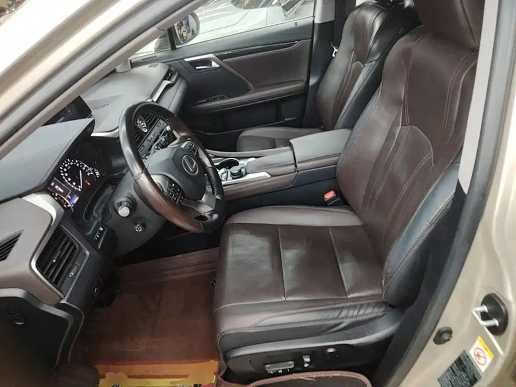 Lexus RX — фото 15