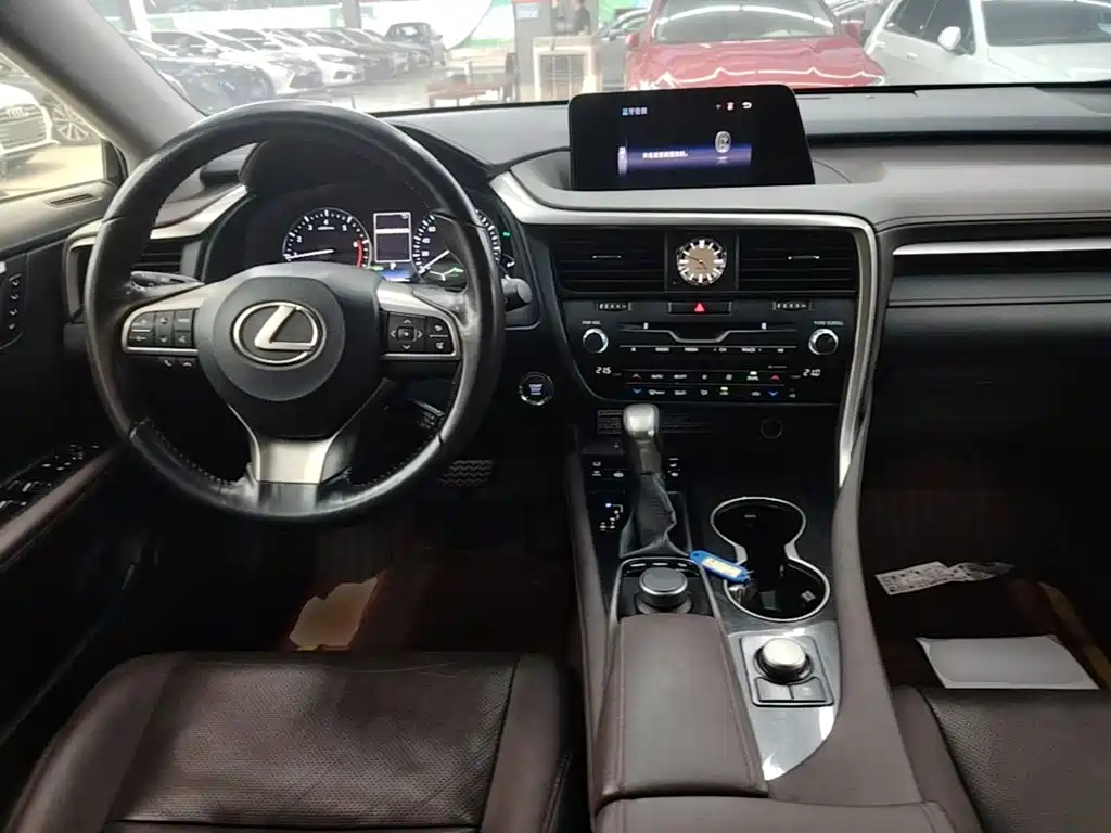 Lexus RX — фото 10