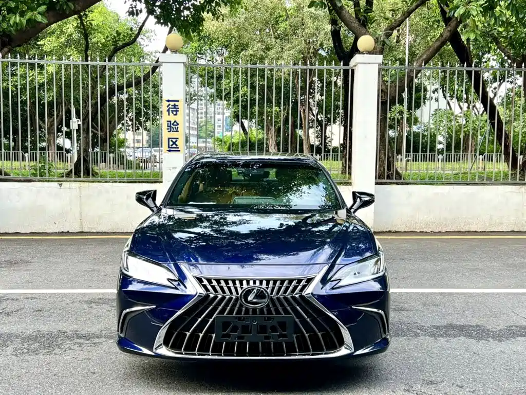 Lexus ES — фото 2