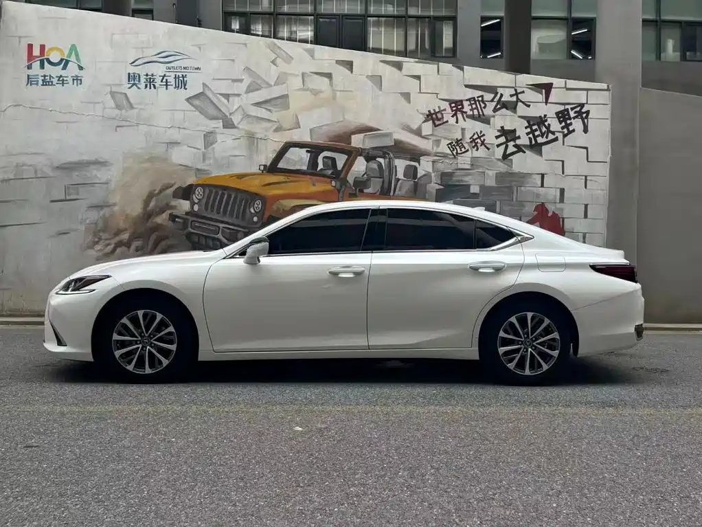 Lexus ES — фото 3