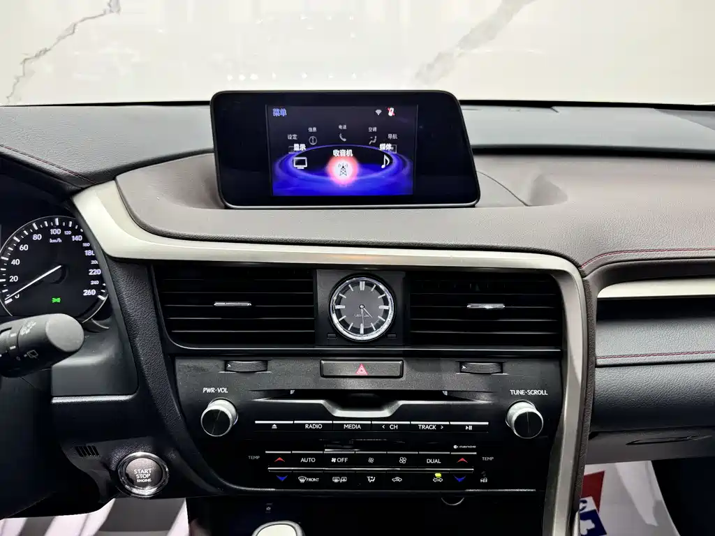 Lexus RX — фото 14