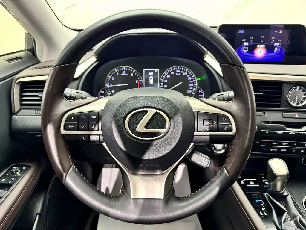 Lexus RX — фото 10