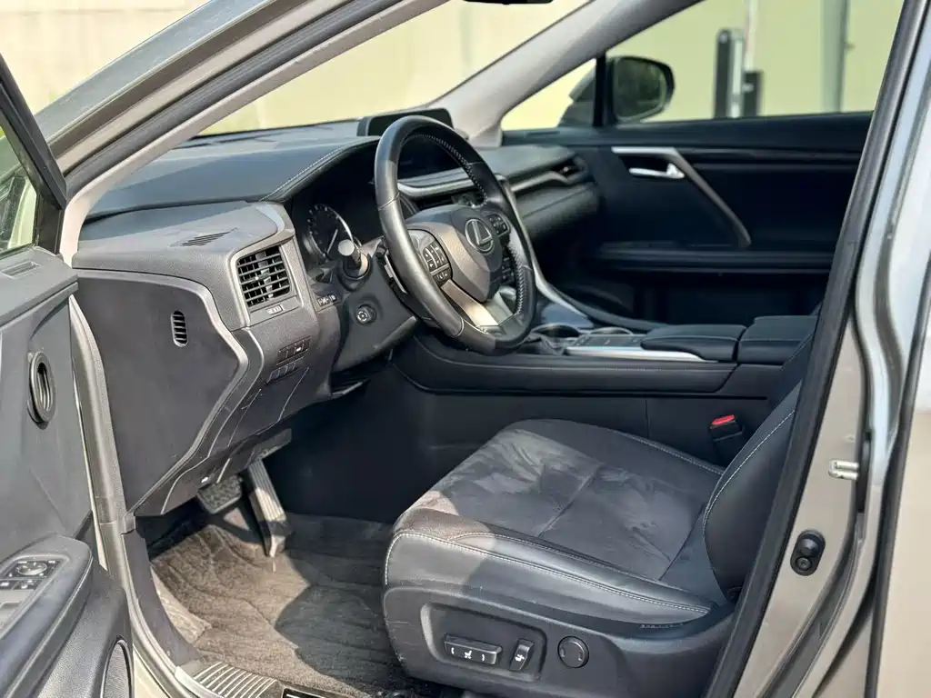 Lexus RX — фото 4